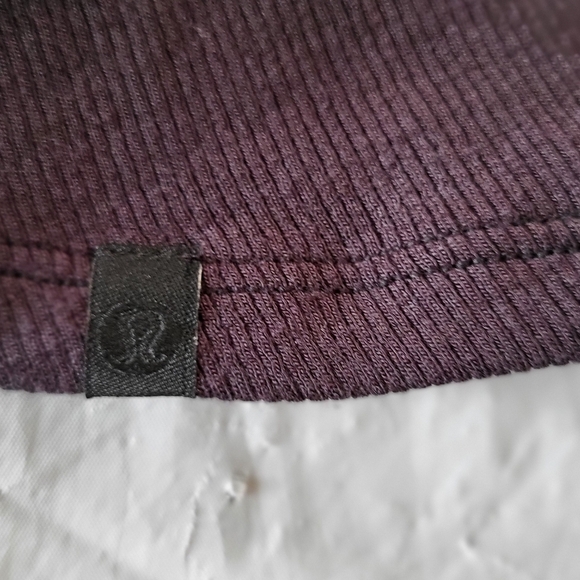 Lululemon Women Black  Tank Top, Size 2 - Picture 6 of 6